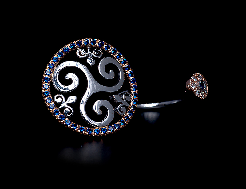 Anello/orecchino in due ori 18kt collezione Impero